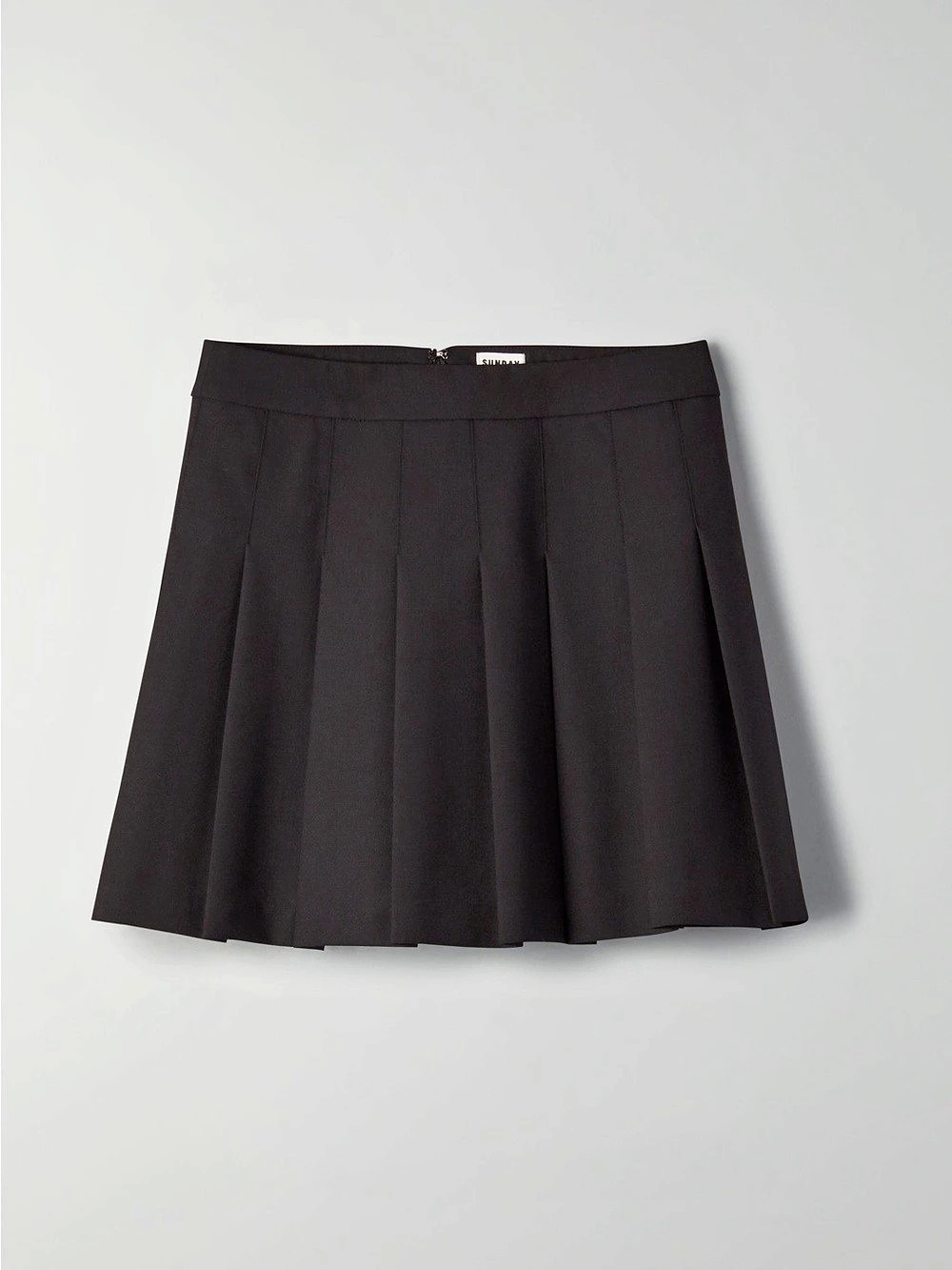 Aritzia Sunday Best Olive Pleated Mini Skirt in Black - Sz 6๐ค